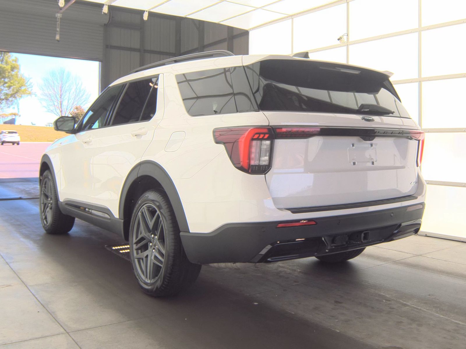 FORD EXPLORER - 9