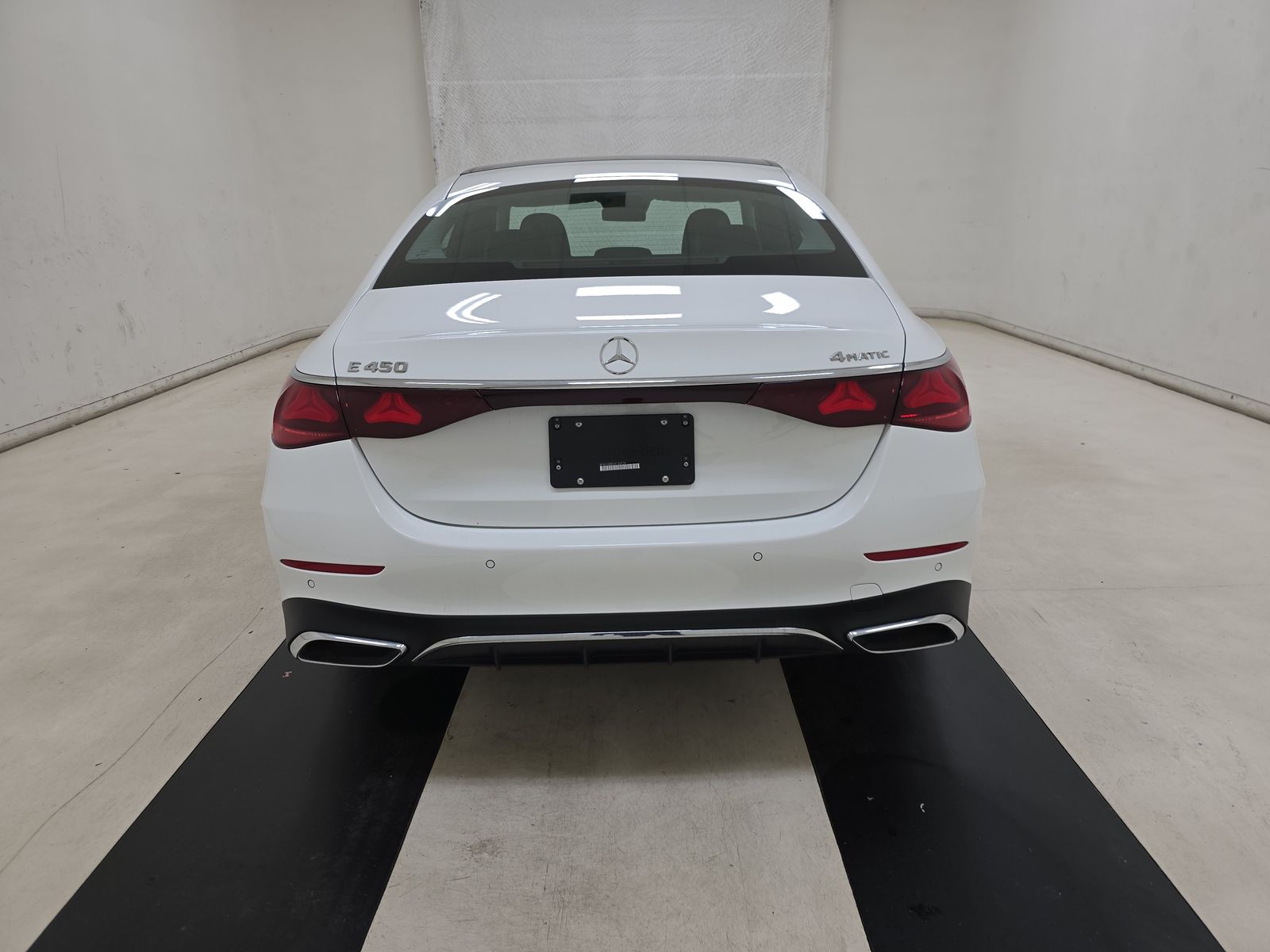 MERCEDES-BENZ E-CLASS - 6