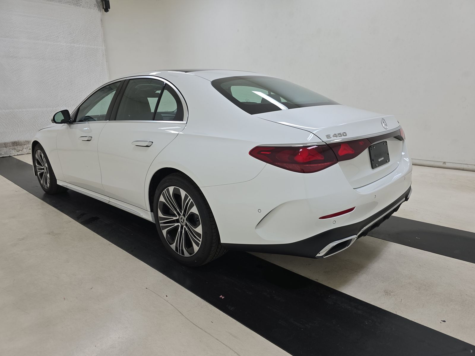 MERCEDES-BENZ E-CLASS - 7