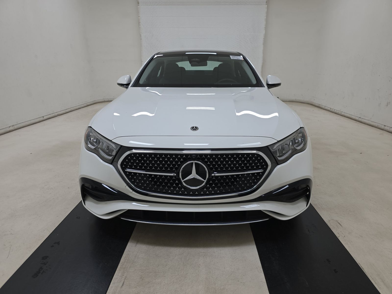 MERCEDES-BENZ E-CLASS - 3