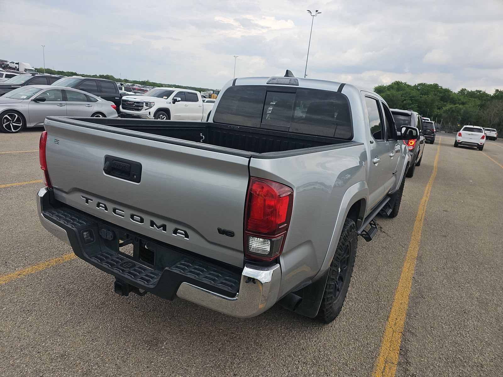 2022 Toyota Tacoma SR5 RWD