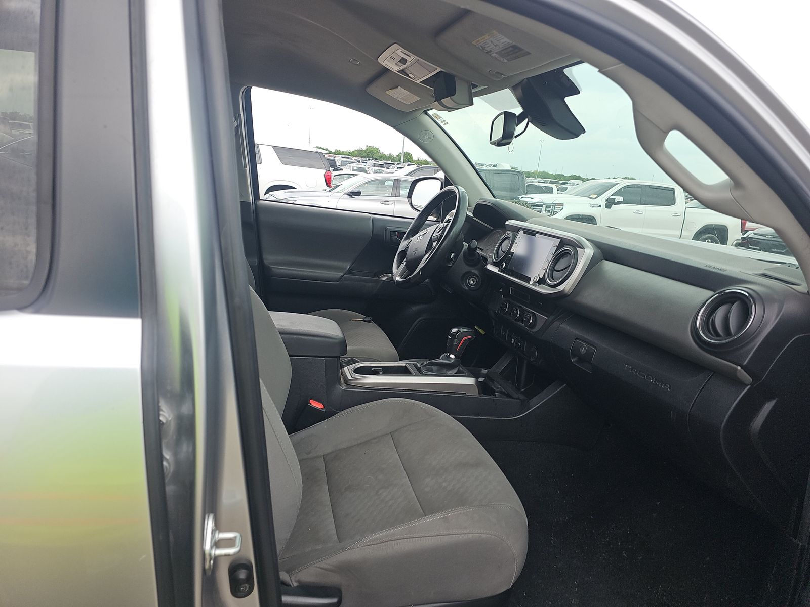 2022 Toyota Tacoma SR5 RWD