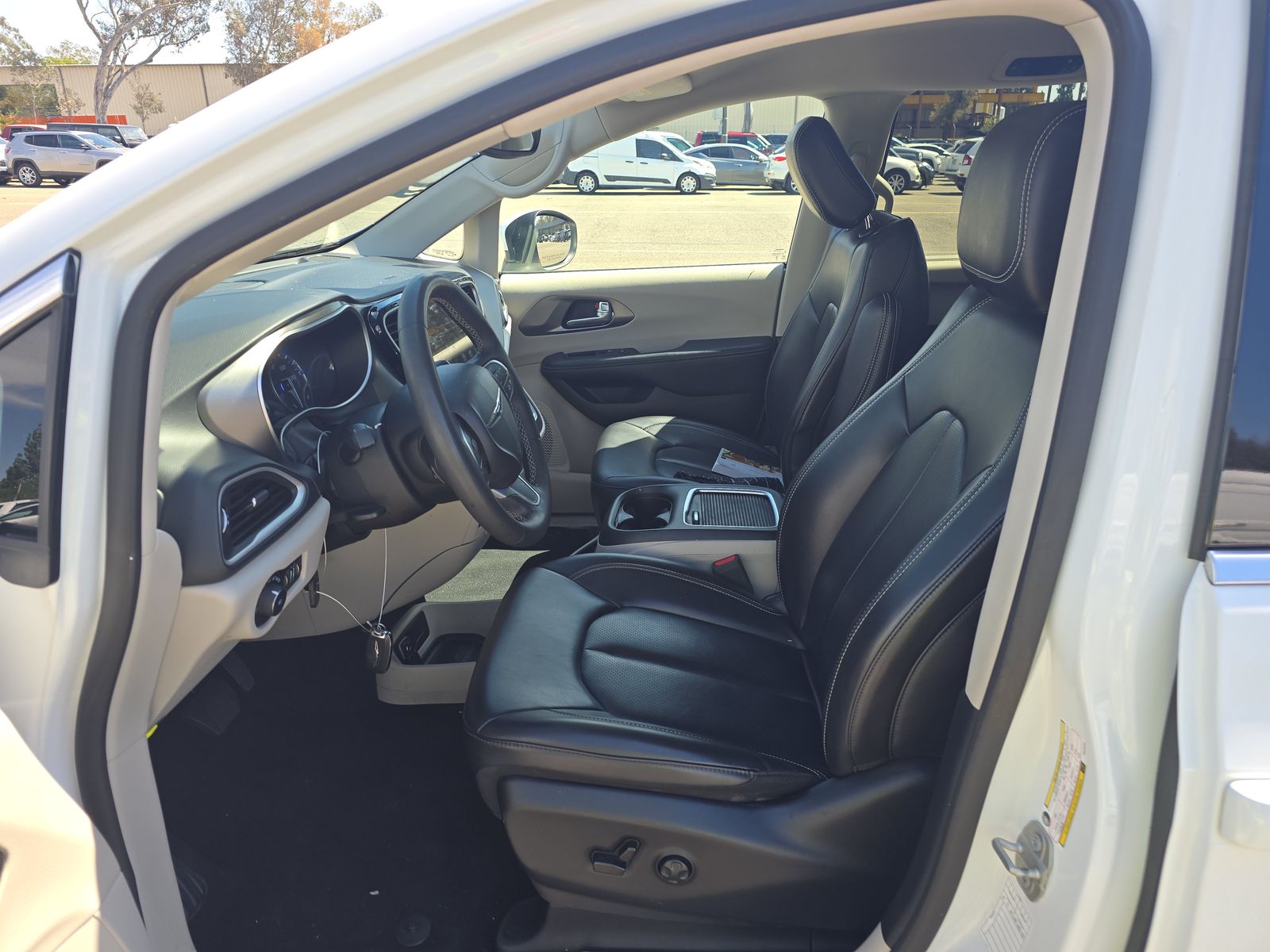 2023 Chrysler Pacifica Touring L FWD