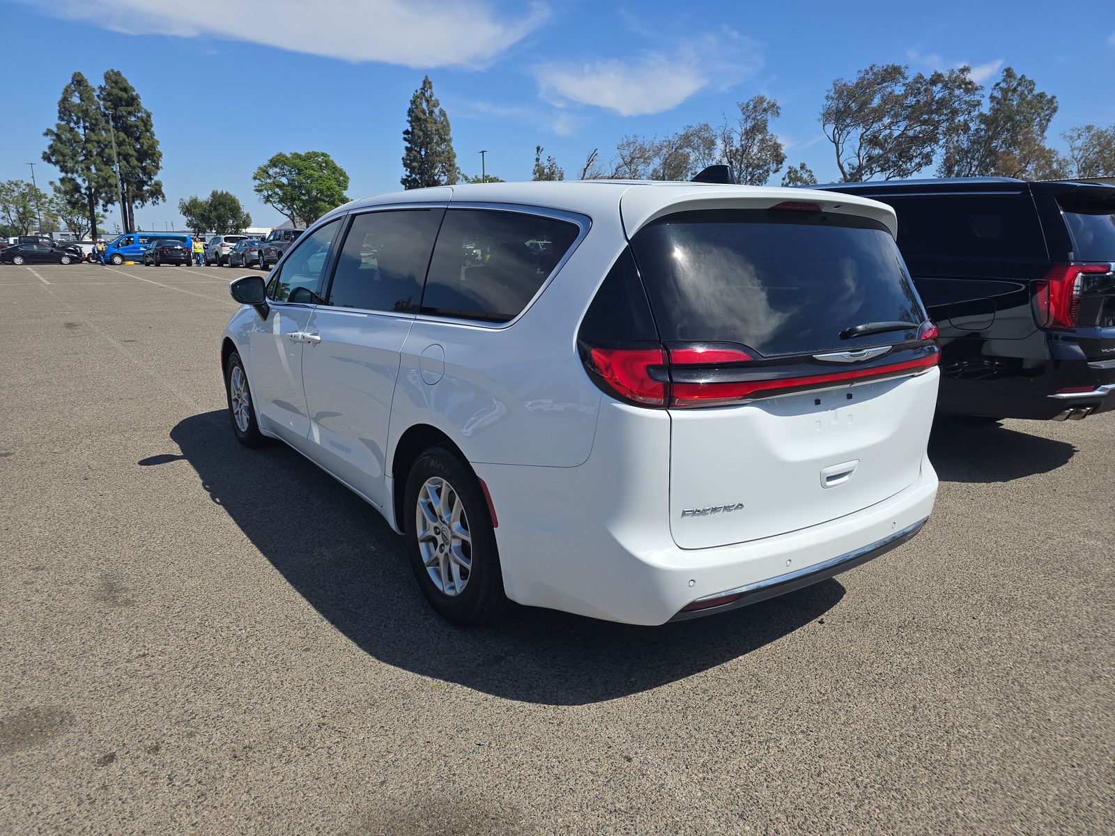 2023 Chrysler Pacifica Touring L FWD
