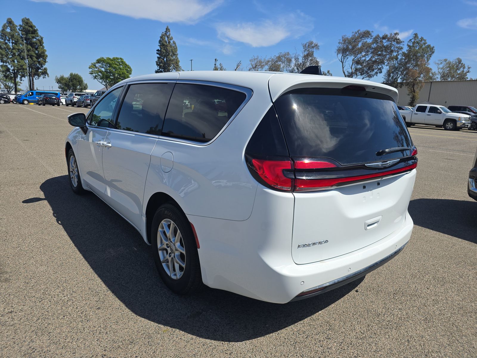 2023 Chrysler Pacifica Touring L FWD