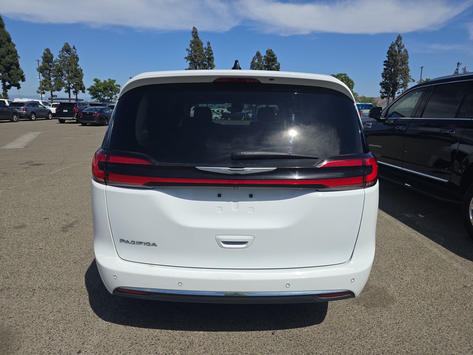 2023 Chrysler Pacifica Touring L FWD