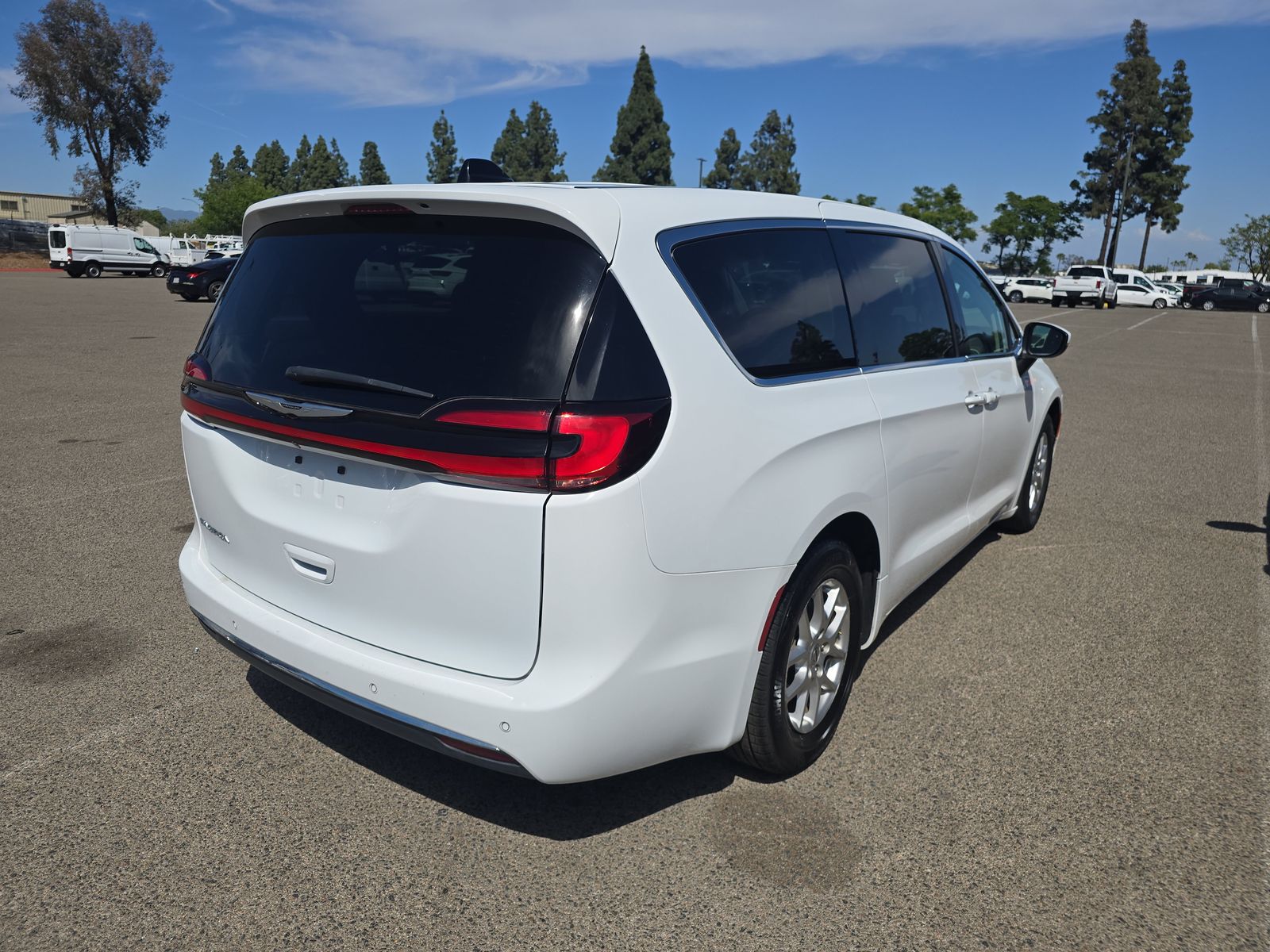 2023 Chrysler Pacifica Touring L FWD