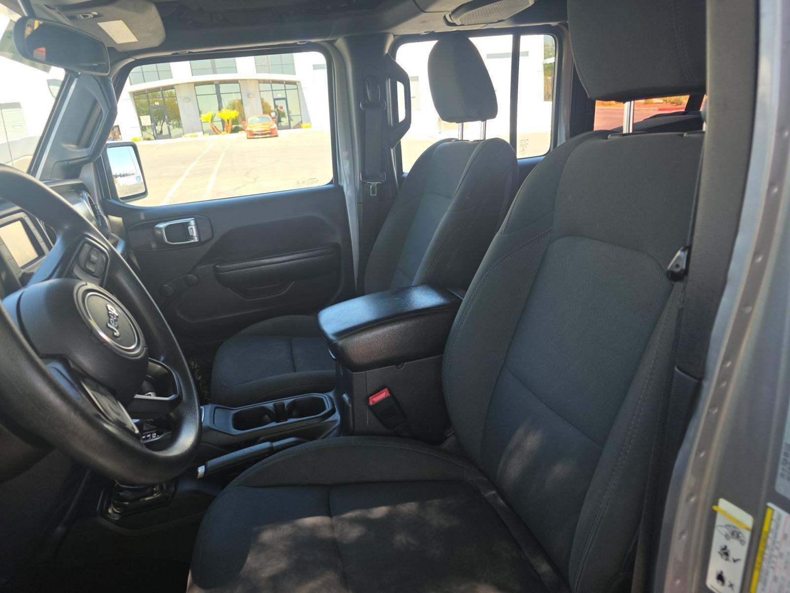 JEEP UNLIMITED SPORT - 8