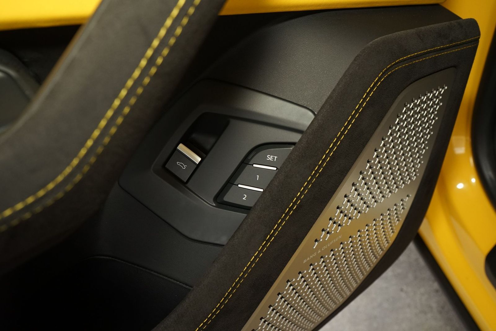 2023 Lamborghini Urus S AWD