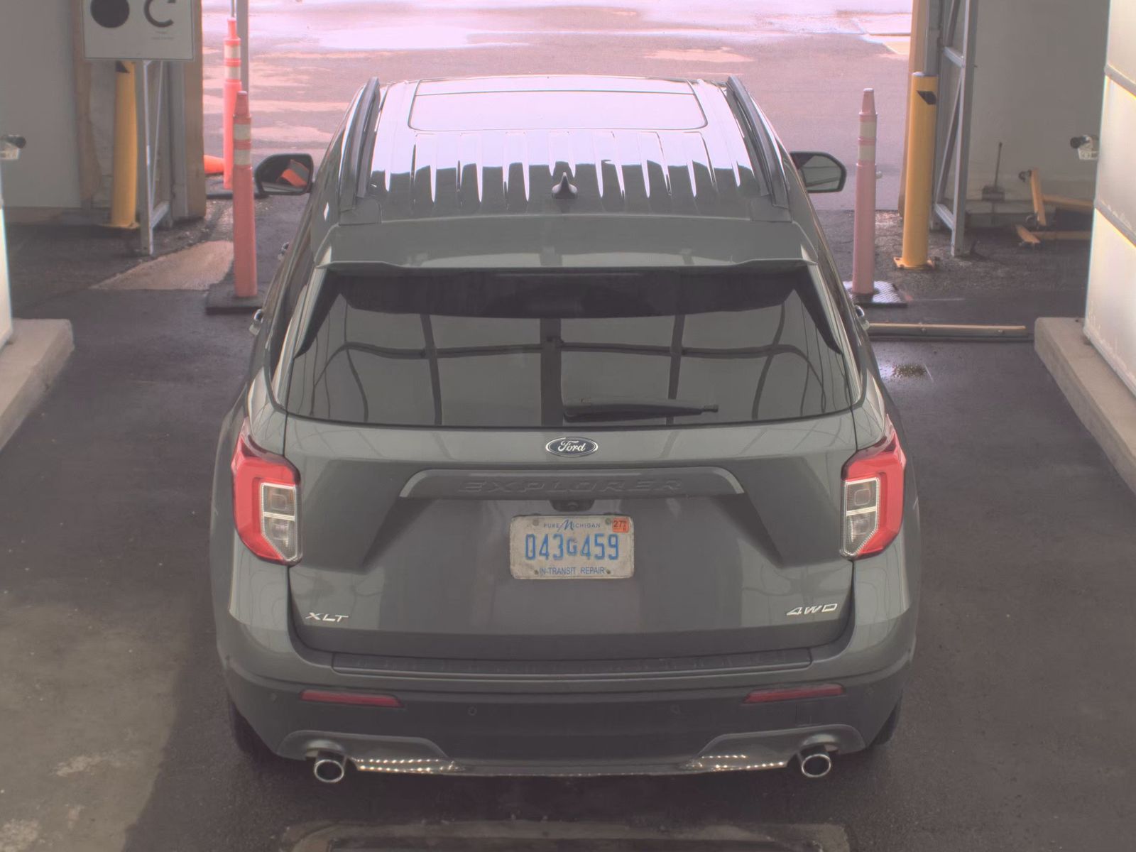FORD EXPLORER - 7