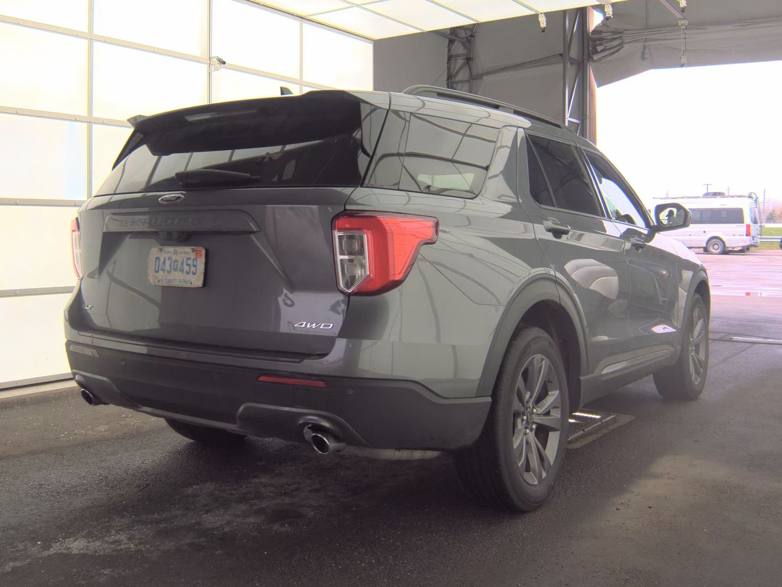 FORD EXPLORER - 6