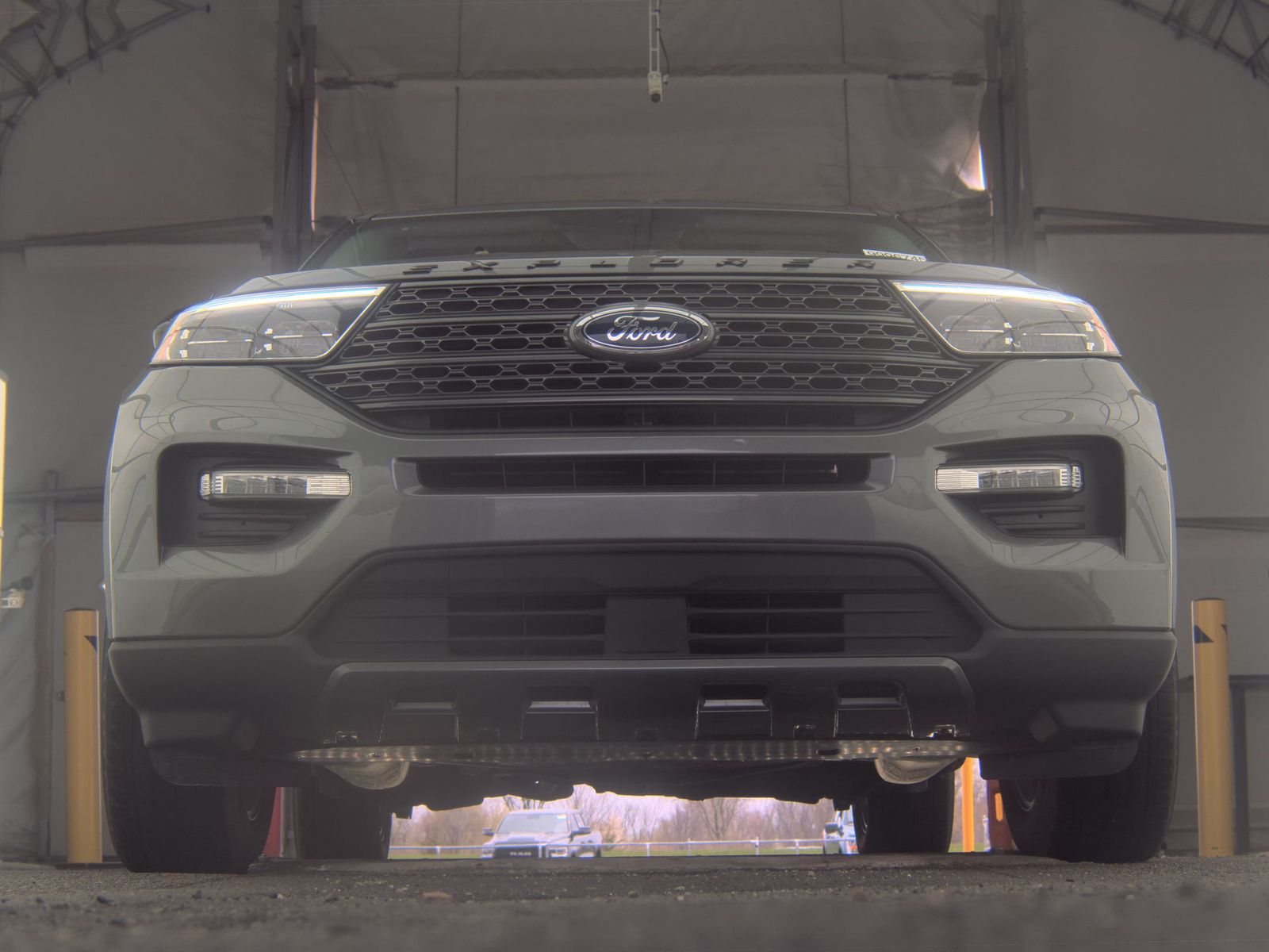FORD EXPLORER - 4