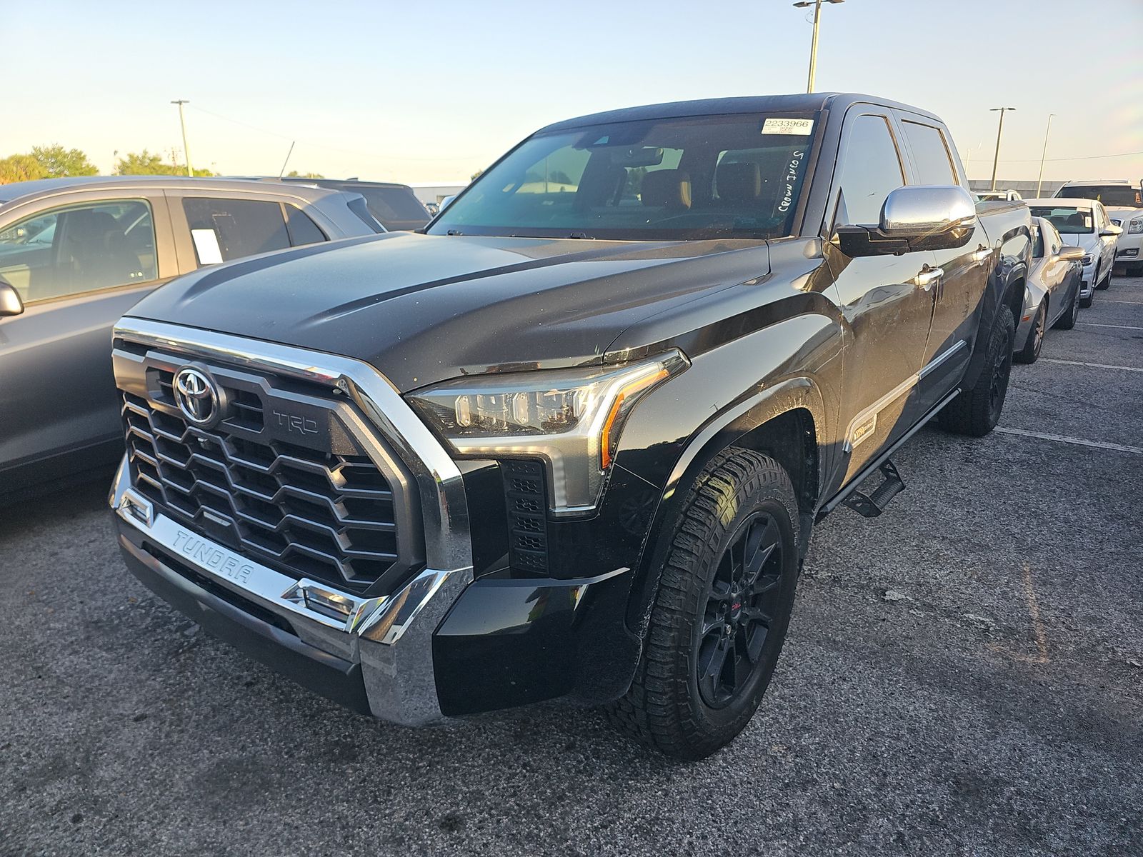 TOYOTA TUNDRA - 1