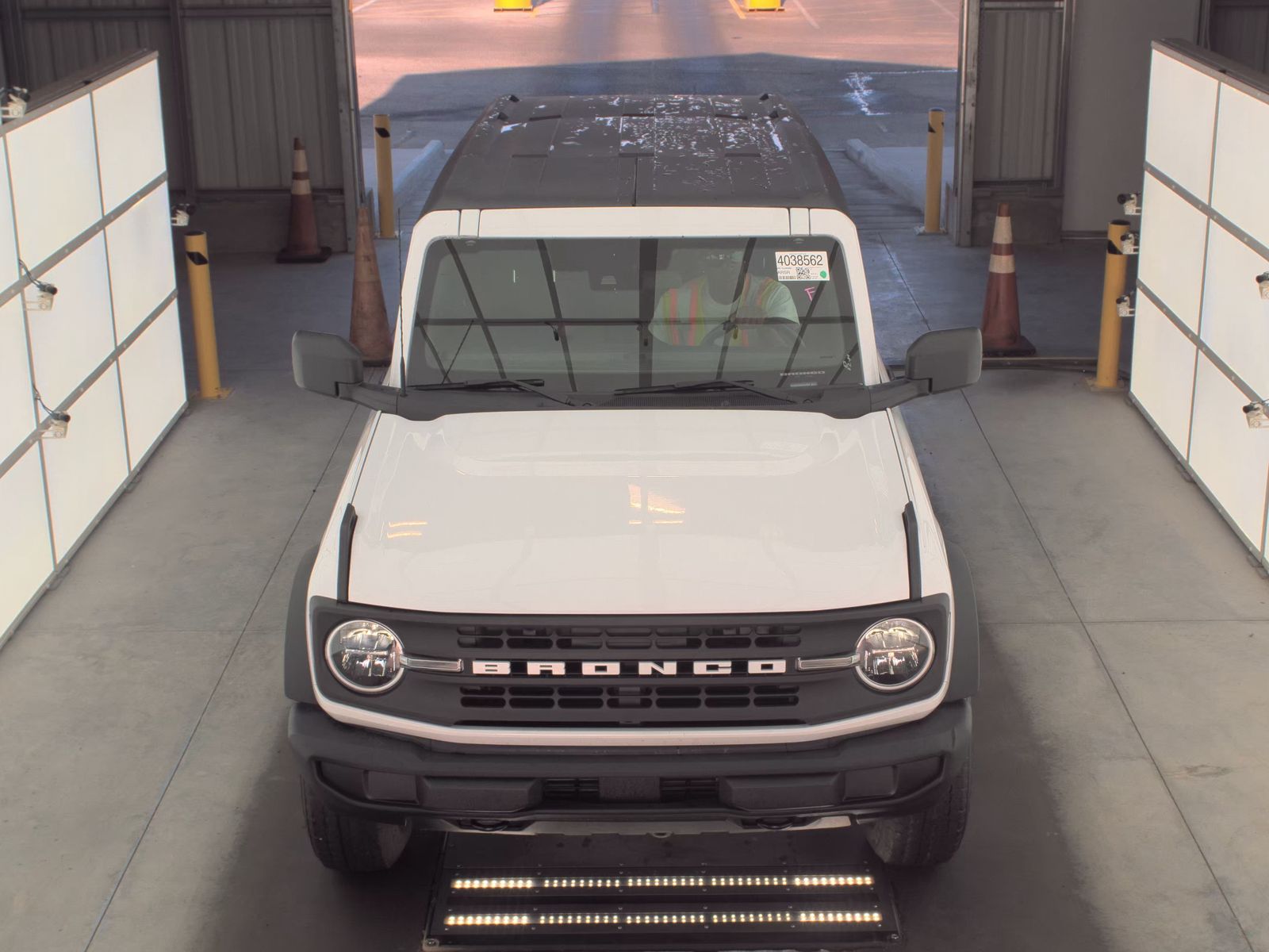 FORD BRONCO - 3