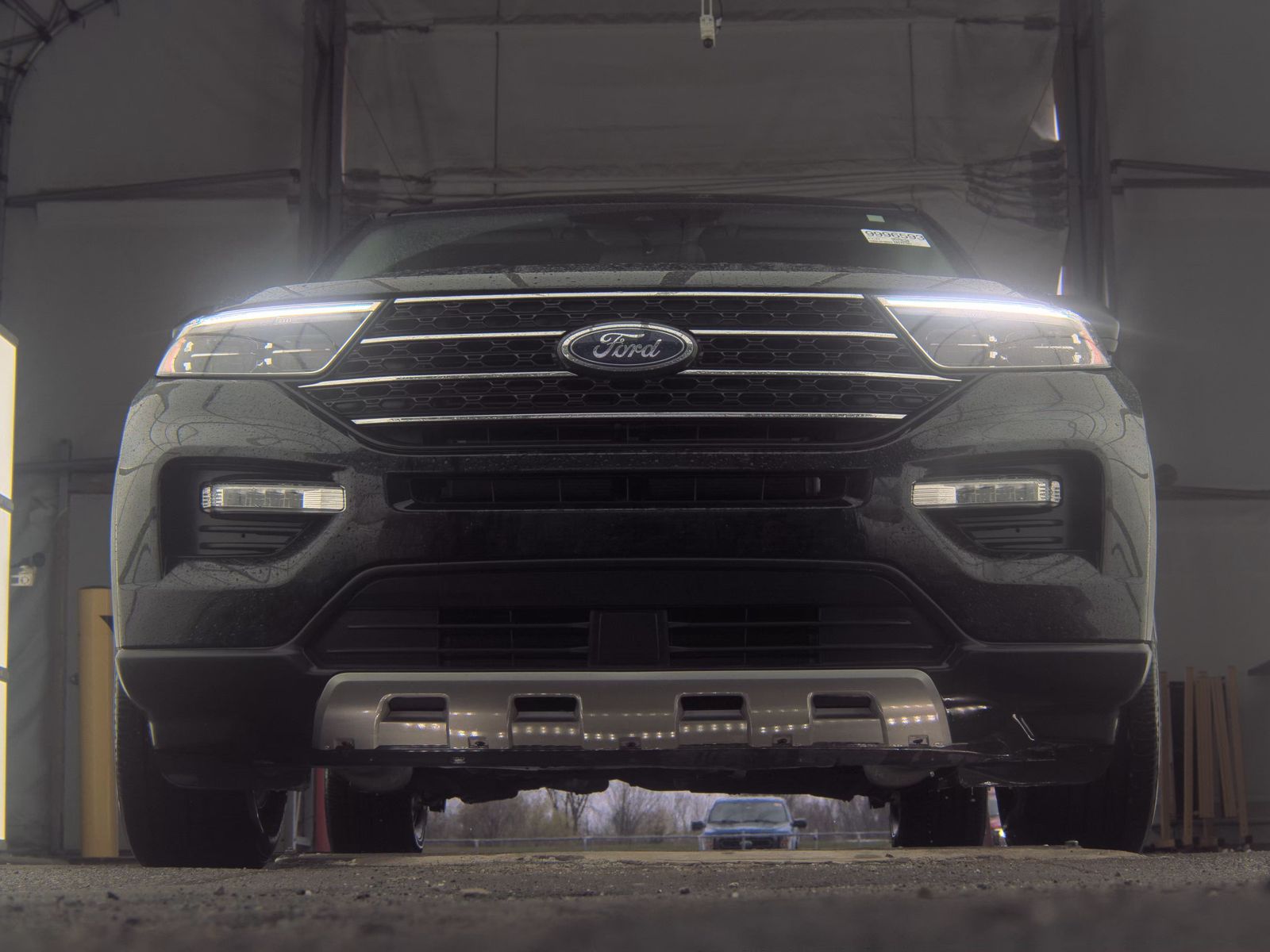 FORD EXPLORER - 4