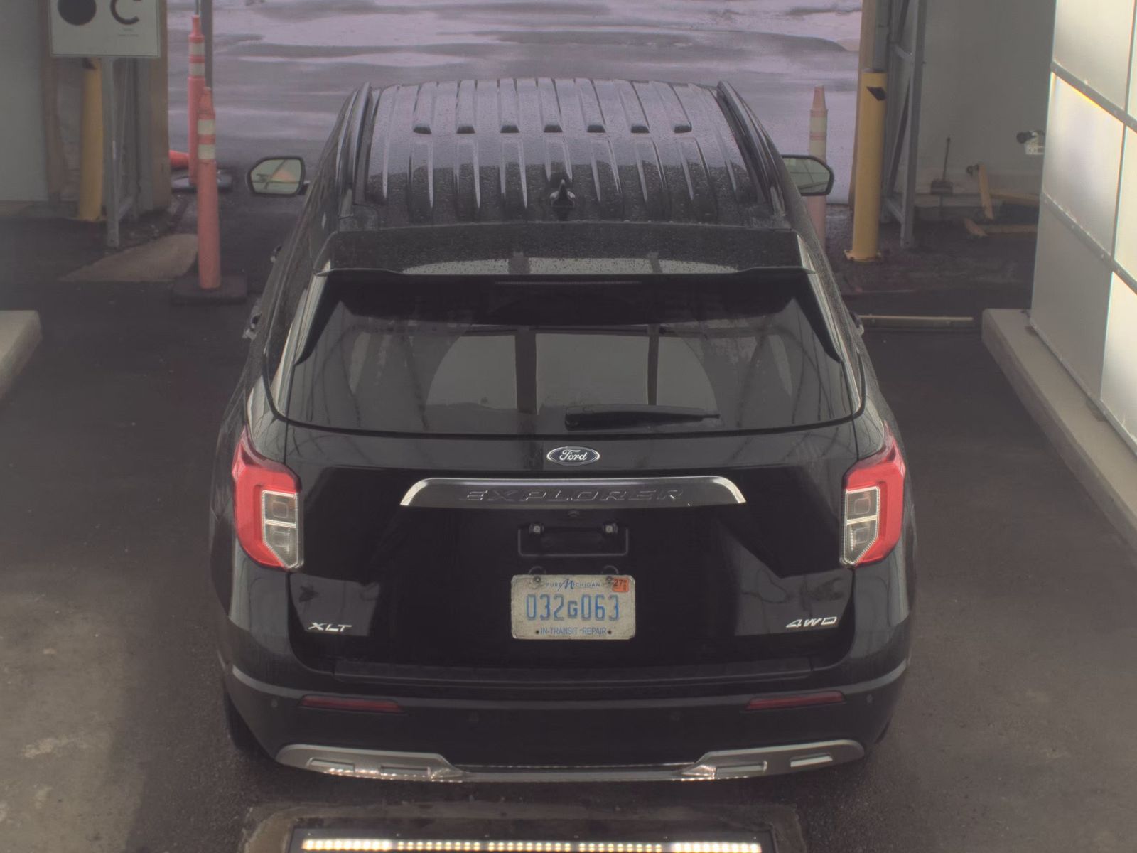 FORD EXPLORER - 7