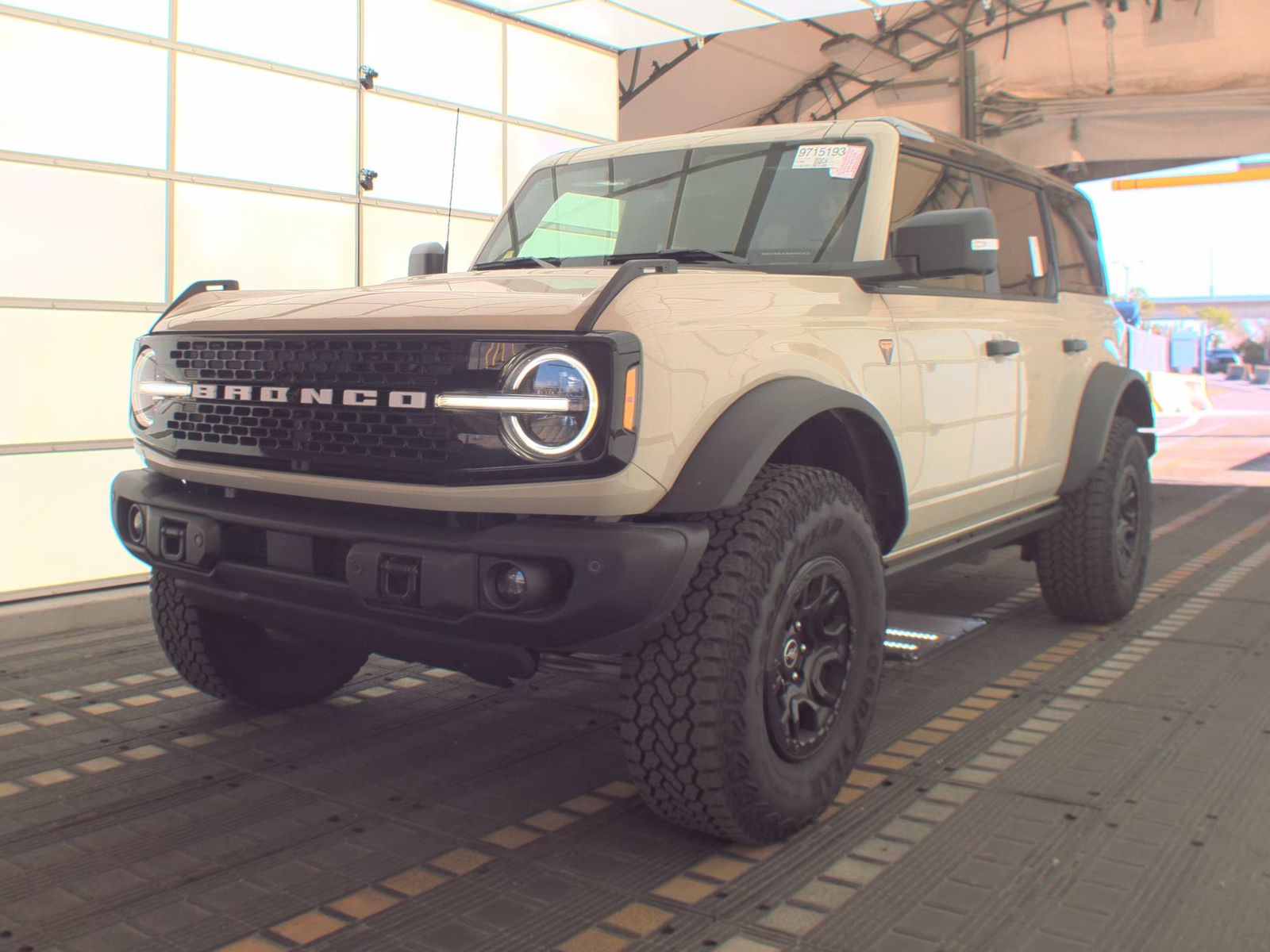 FORD BRONCO - 1