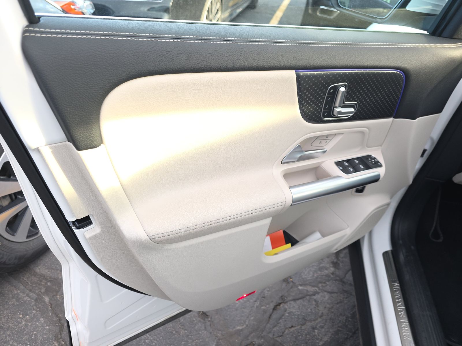 MERCEDES-BENZ GLA-CLASS - 10