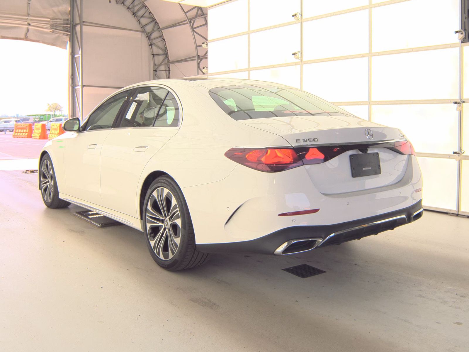 MERCEDES-BENZ E-CLASS - 9