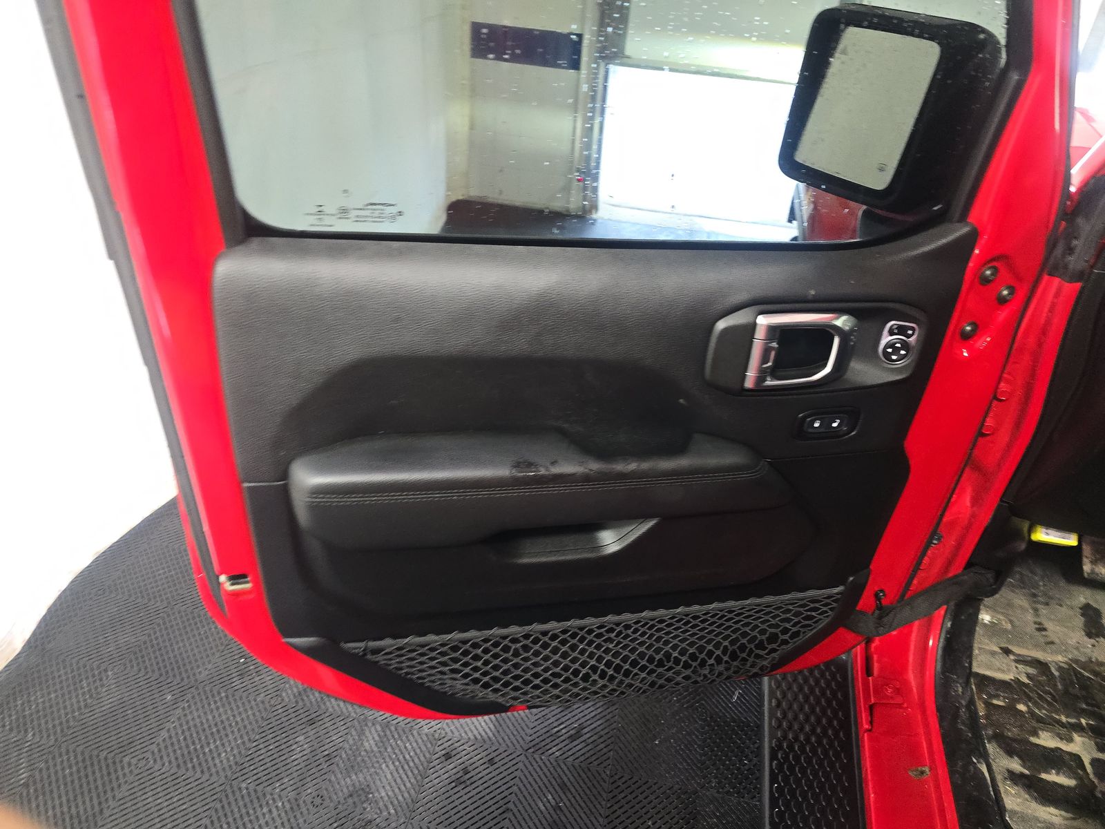 JEEP SAHARA ALT - 10