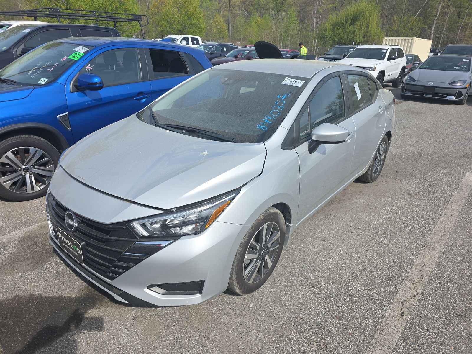 NISSAN VERSA - 1