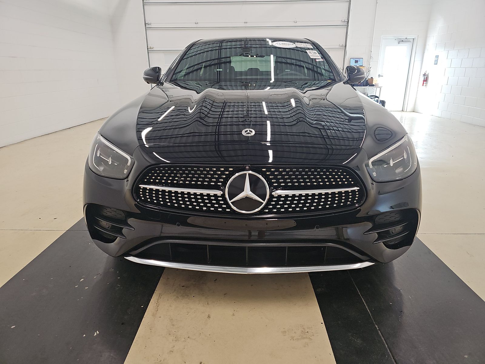 MERCEDES-BENZ E-CLASS - 3