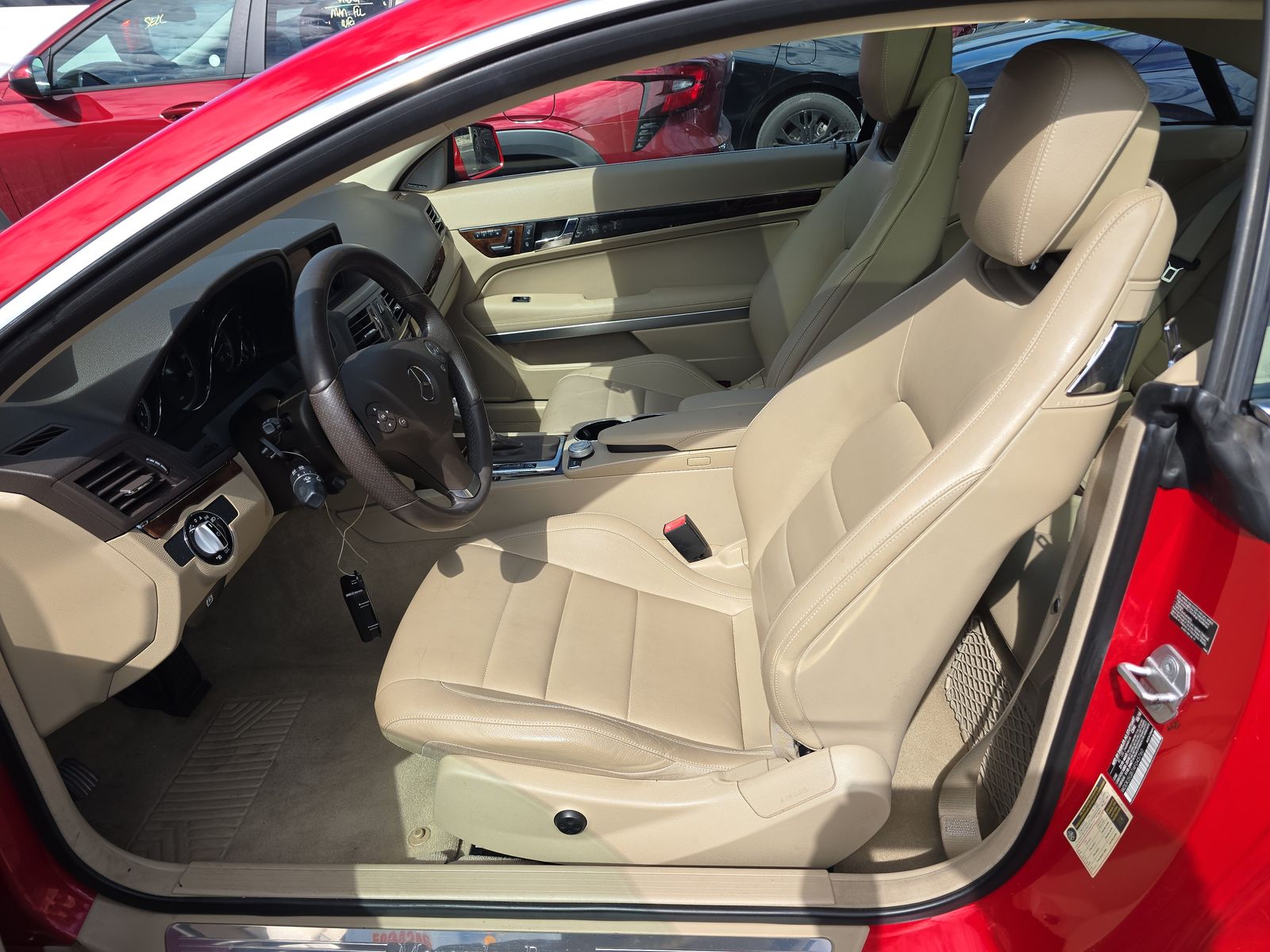 MERCEDES-BENZ E-CLASS - 8