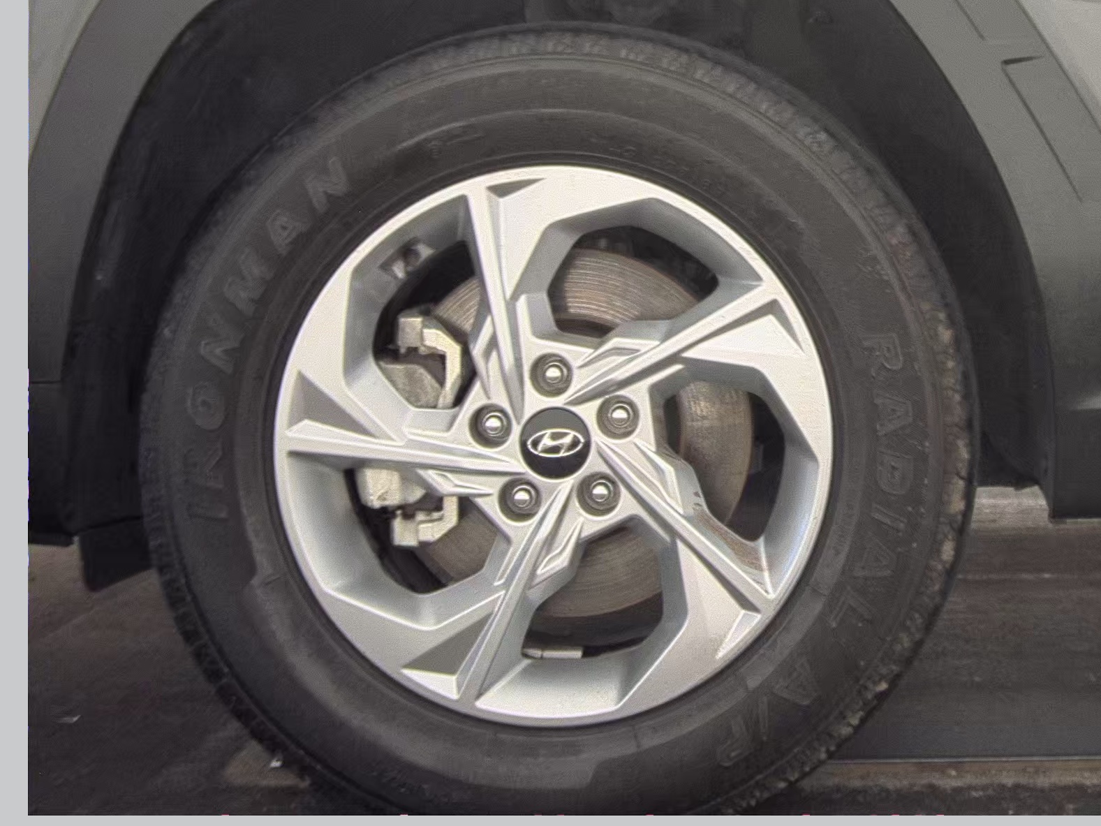 HYUNDAI TUCSON - 10