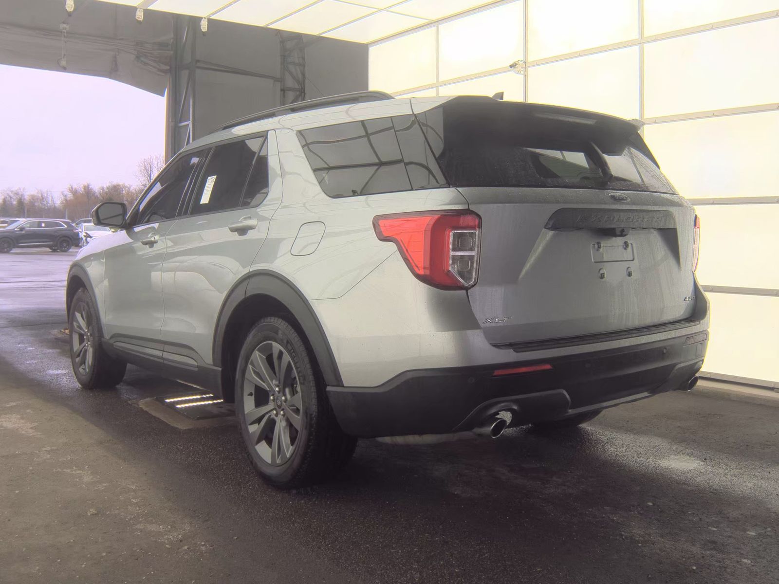 FORD EXPLORER - 9