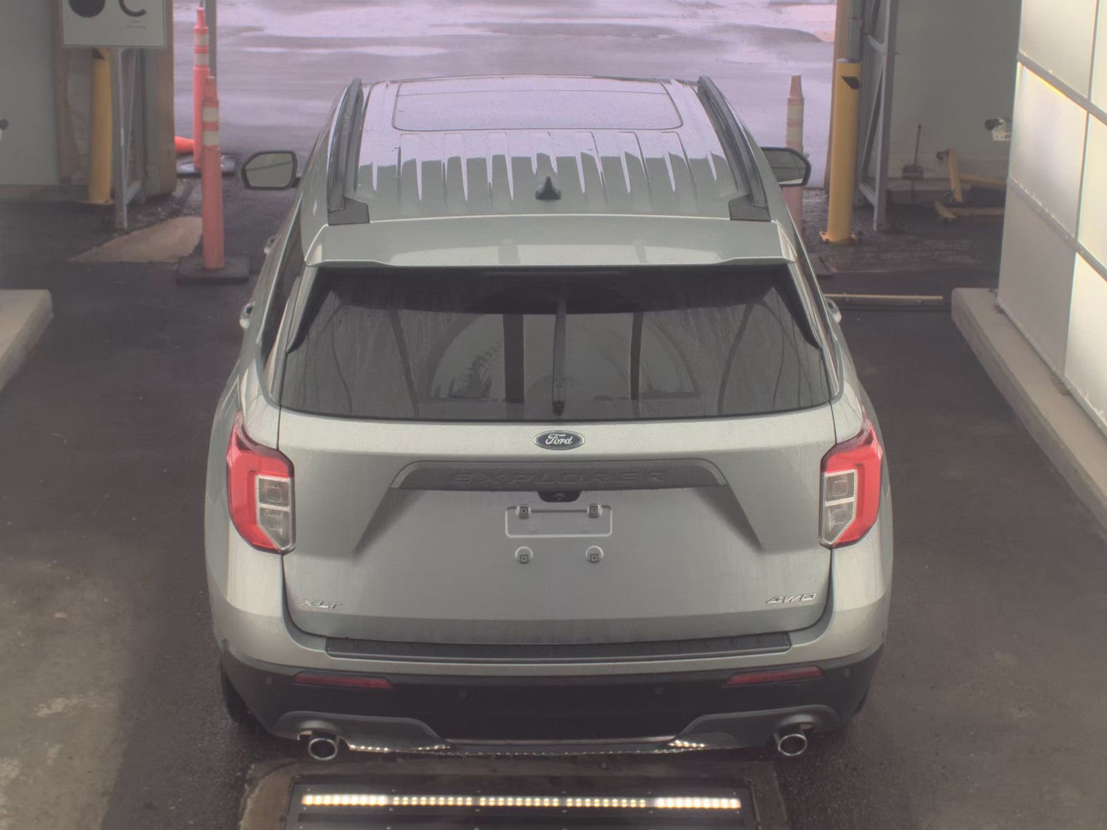 FORD EXPLORER - 7