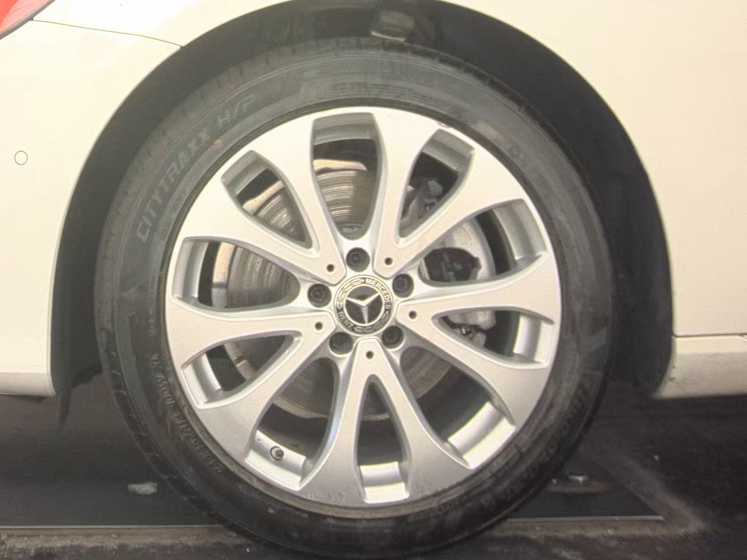 MERCEDES-BENZ E-CLASS - 10