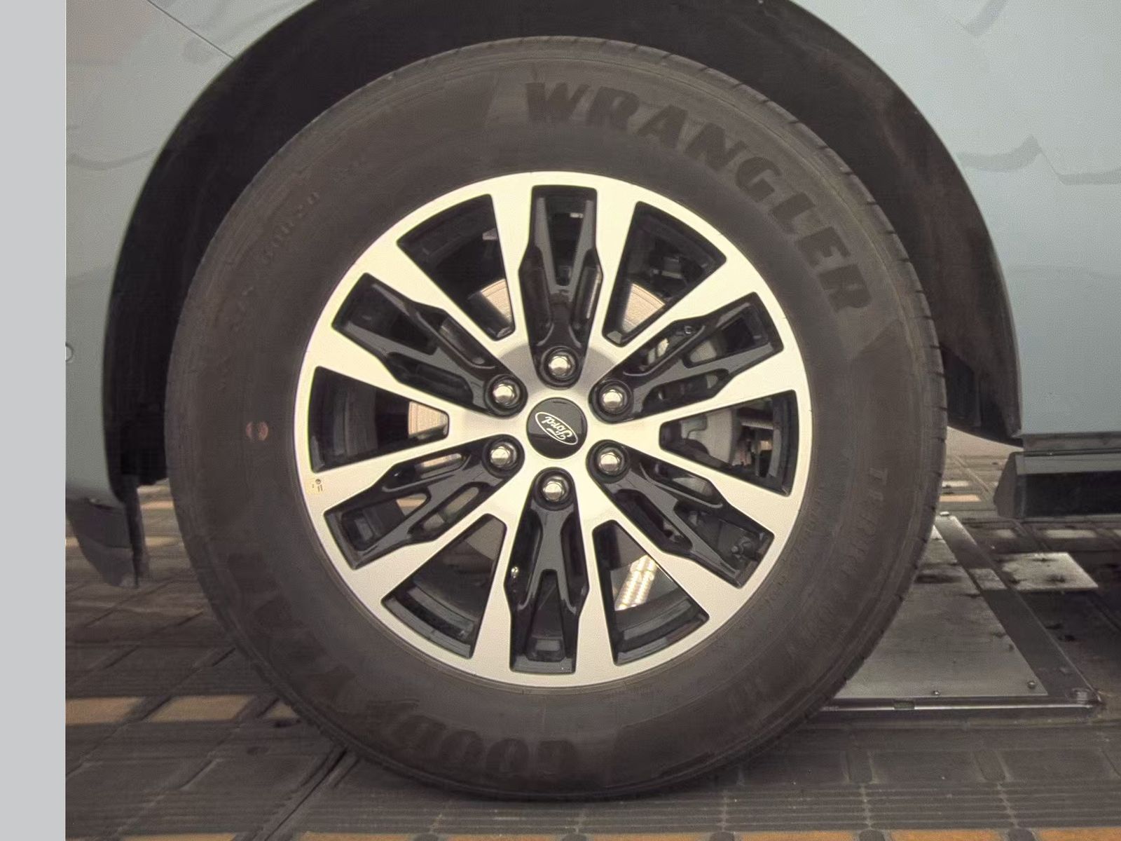FORD EXPEDITION - 10