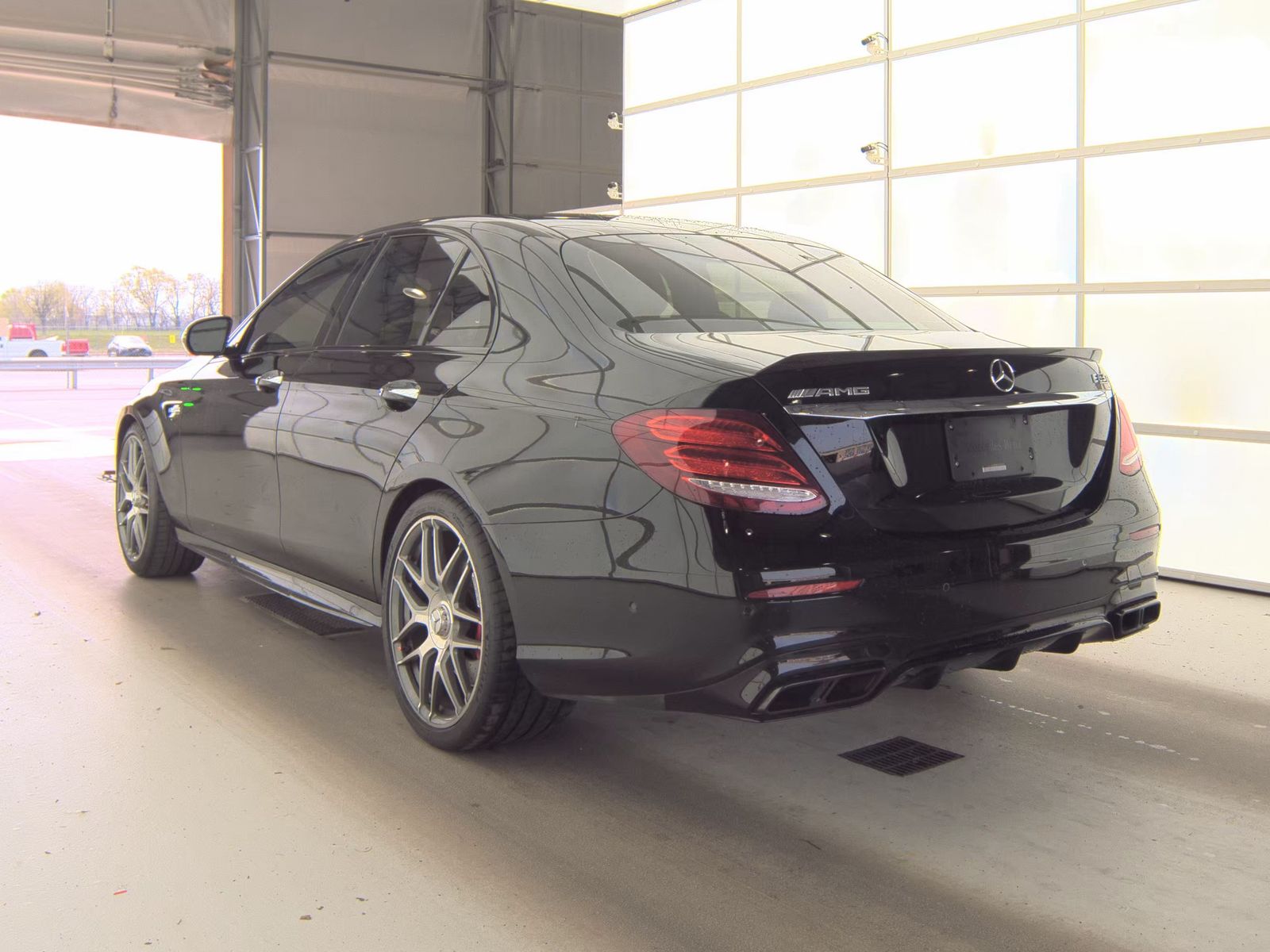 MERCEDES-BENZ E-CLASS - 9