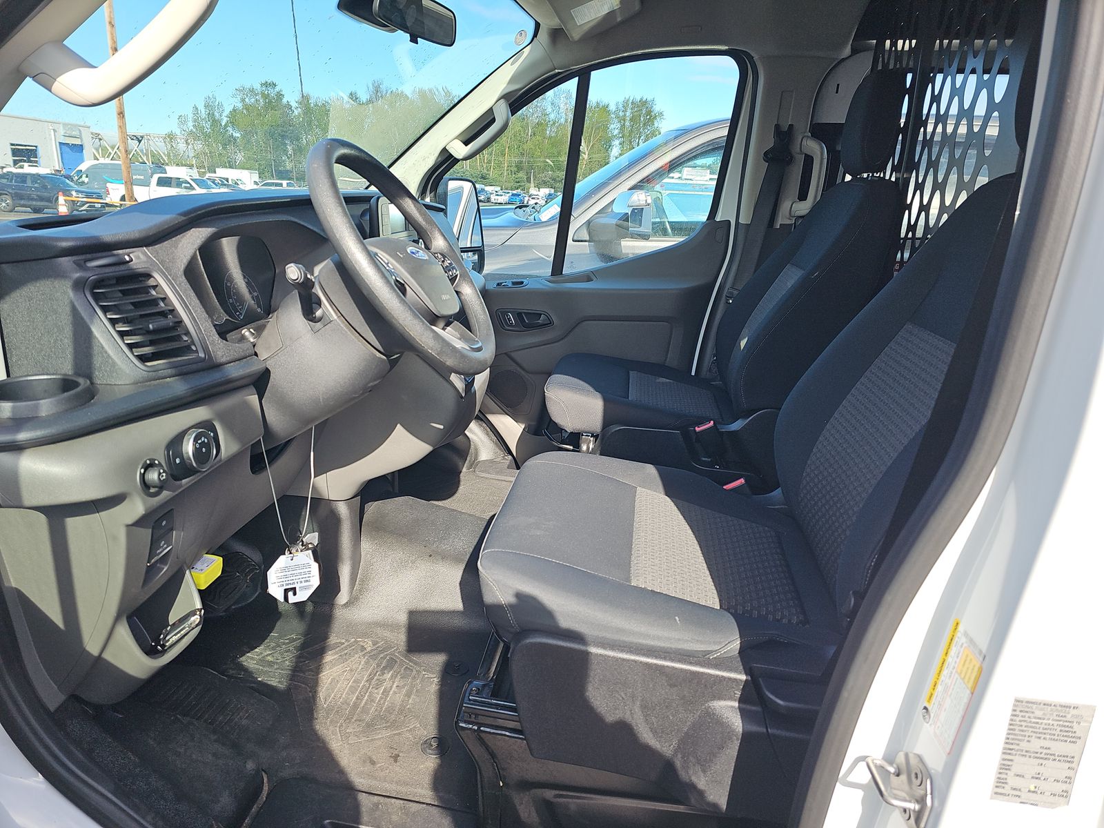 FORD TRANSIT 250 - 8