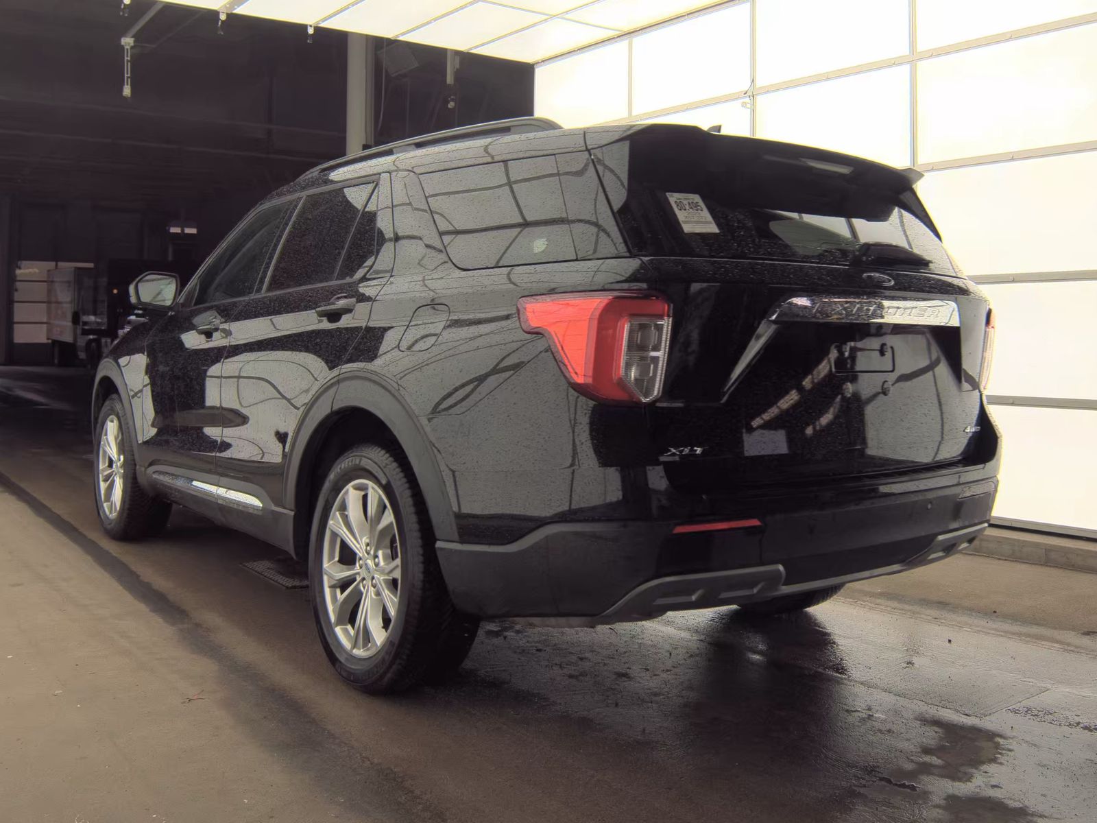 FORD EXPLORER - 9