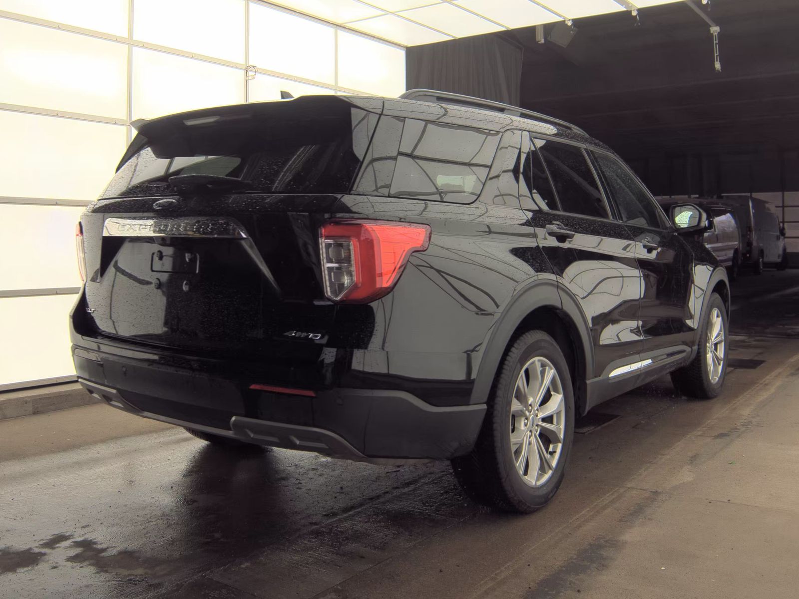 FORD EXPLORER - 6