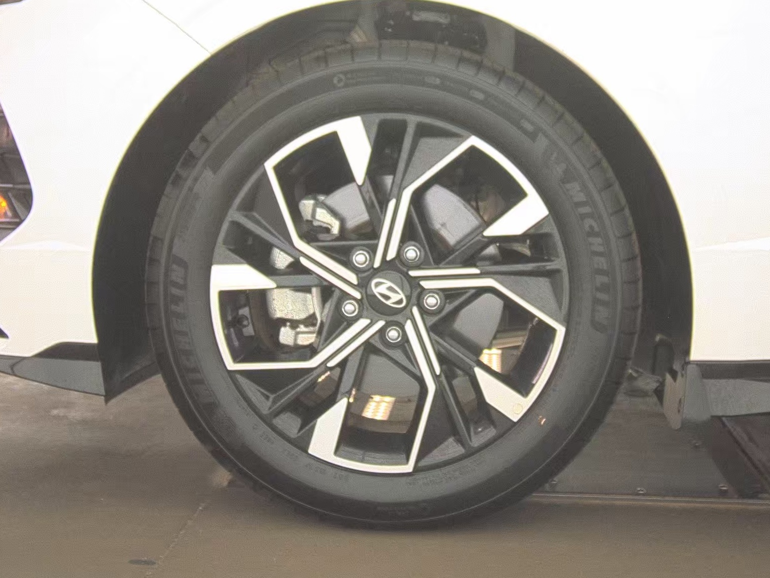 HYUNDAI SEL FWD - 10