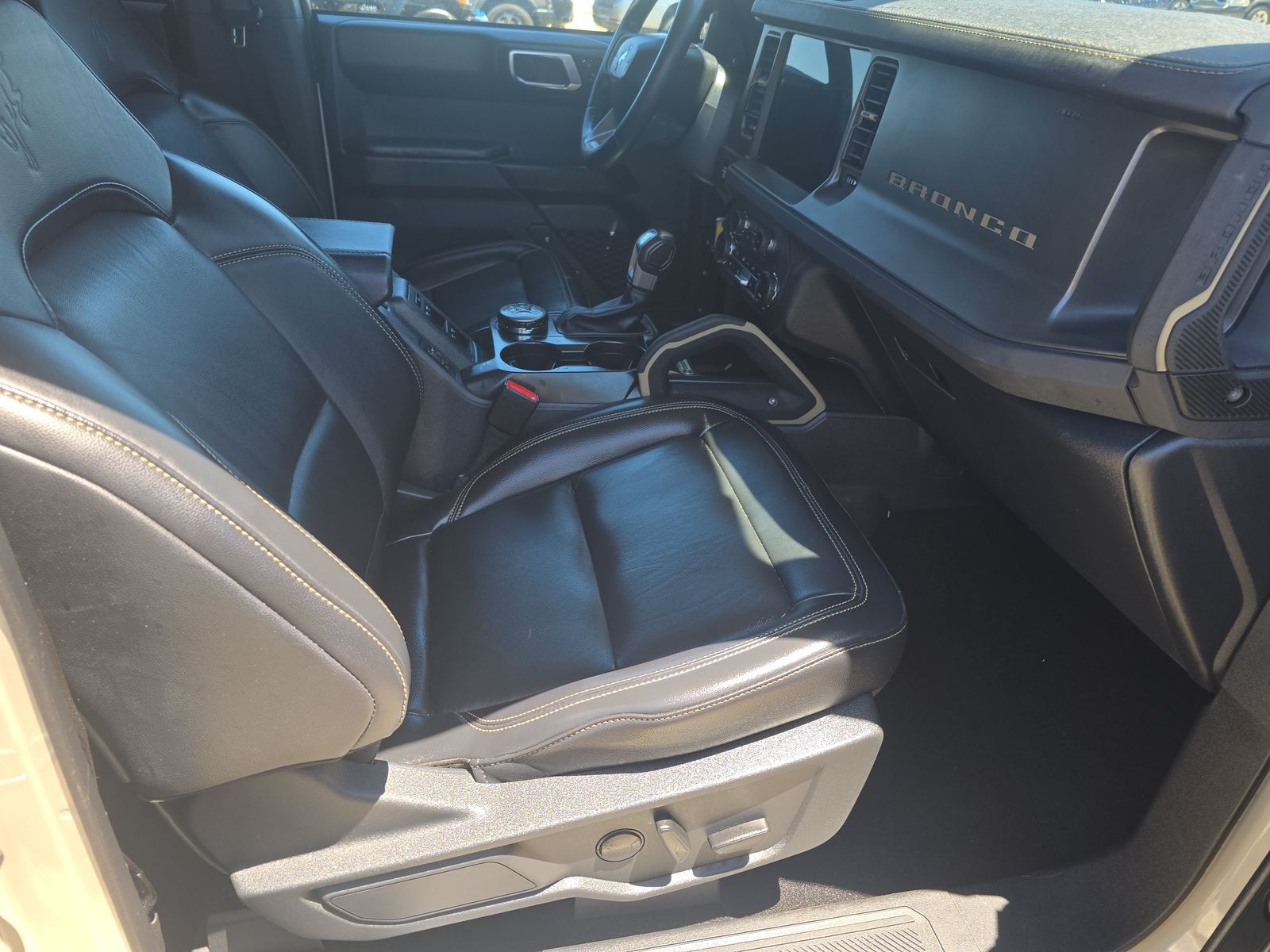 FORD BRONCO - 9