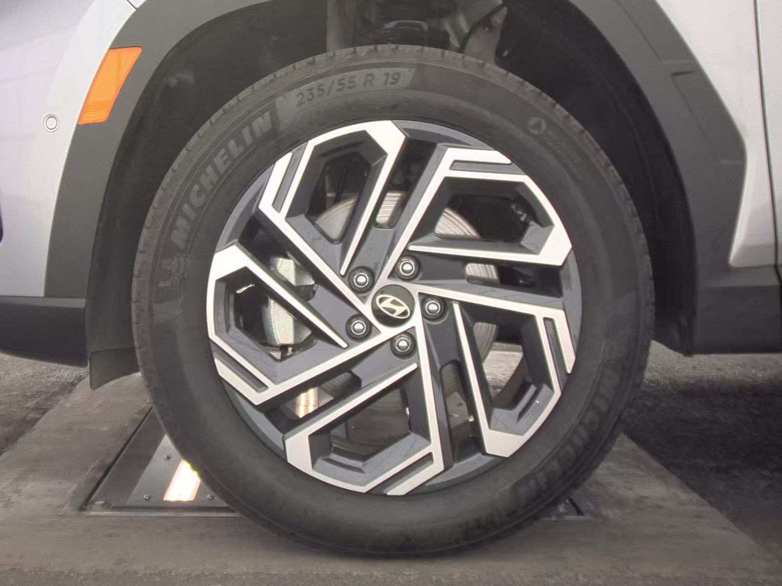 HYUNDAI TUCSON - 10