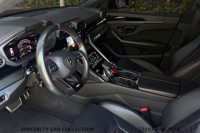 2021 Lamborghini Urus Base AWD