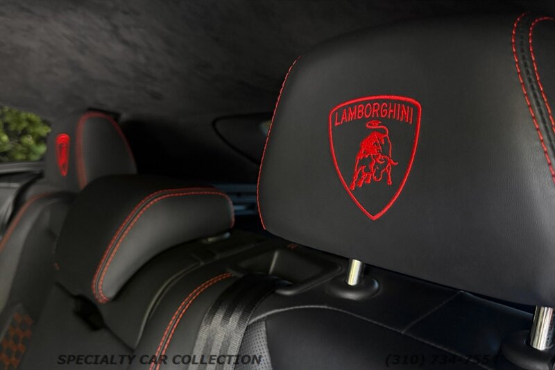 2021 Lamborghini Urus Base AWD