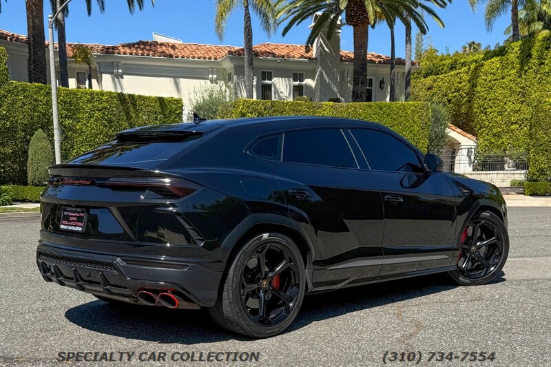 2021 Lamborghini Urus Base AWD