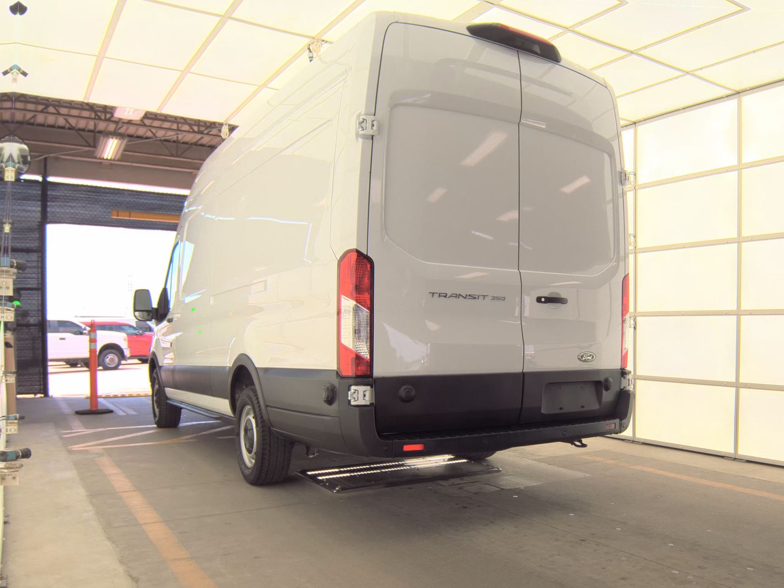 FORD TRANSIT 350 - 9