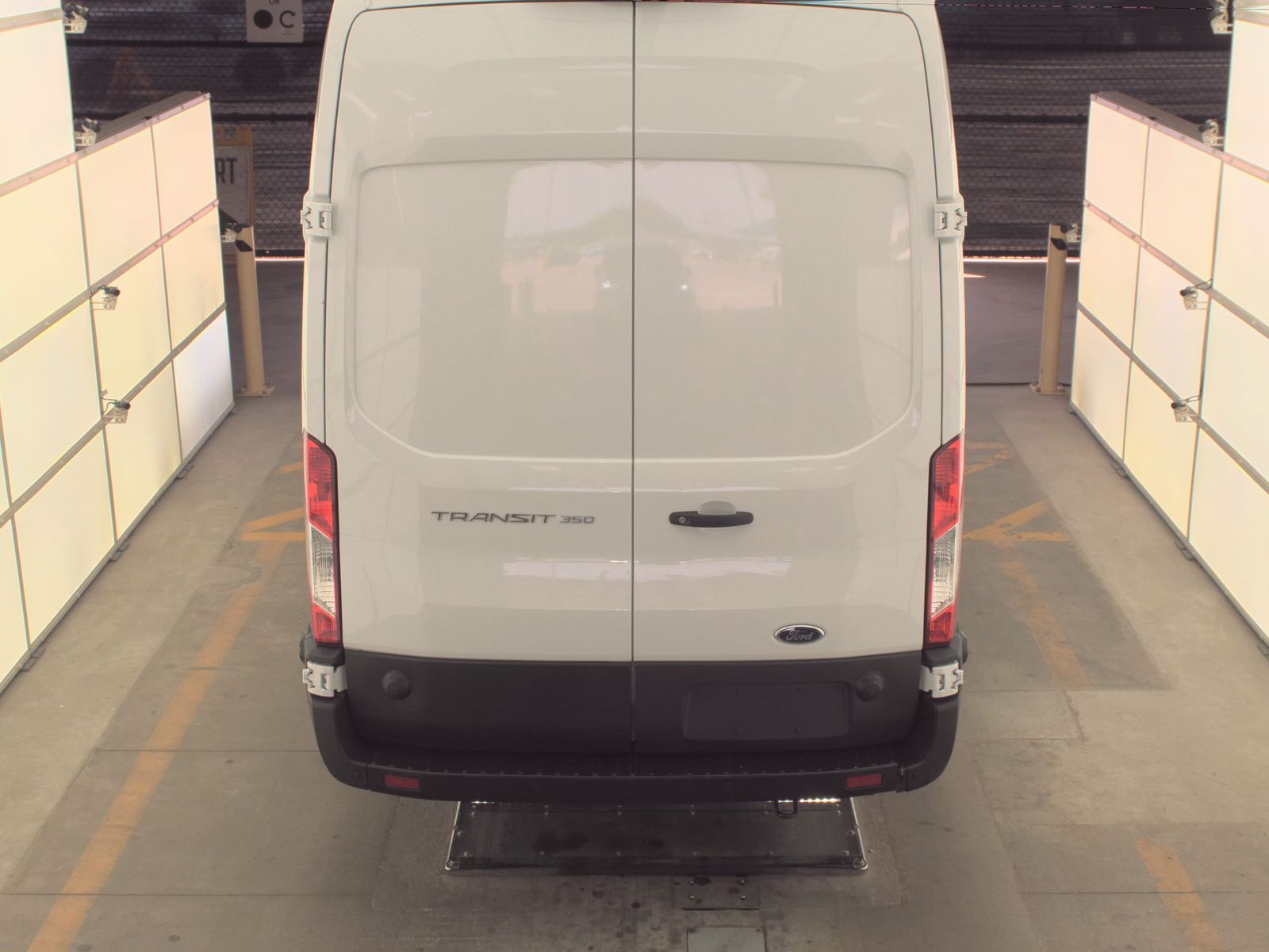 FORD TRANSIT 350 - 7