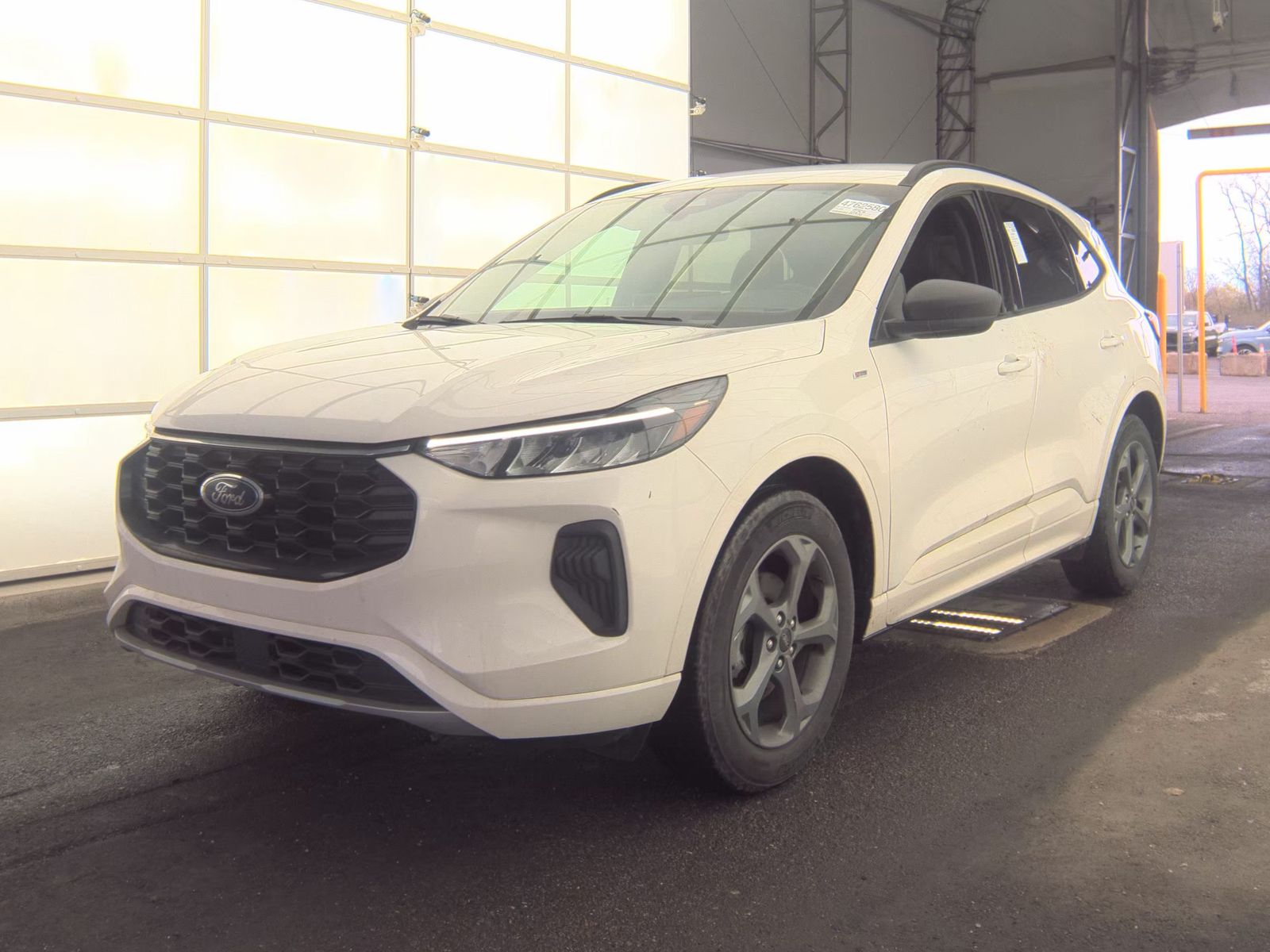 FORD ESCAPE - 1