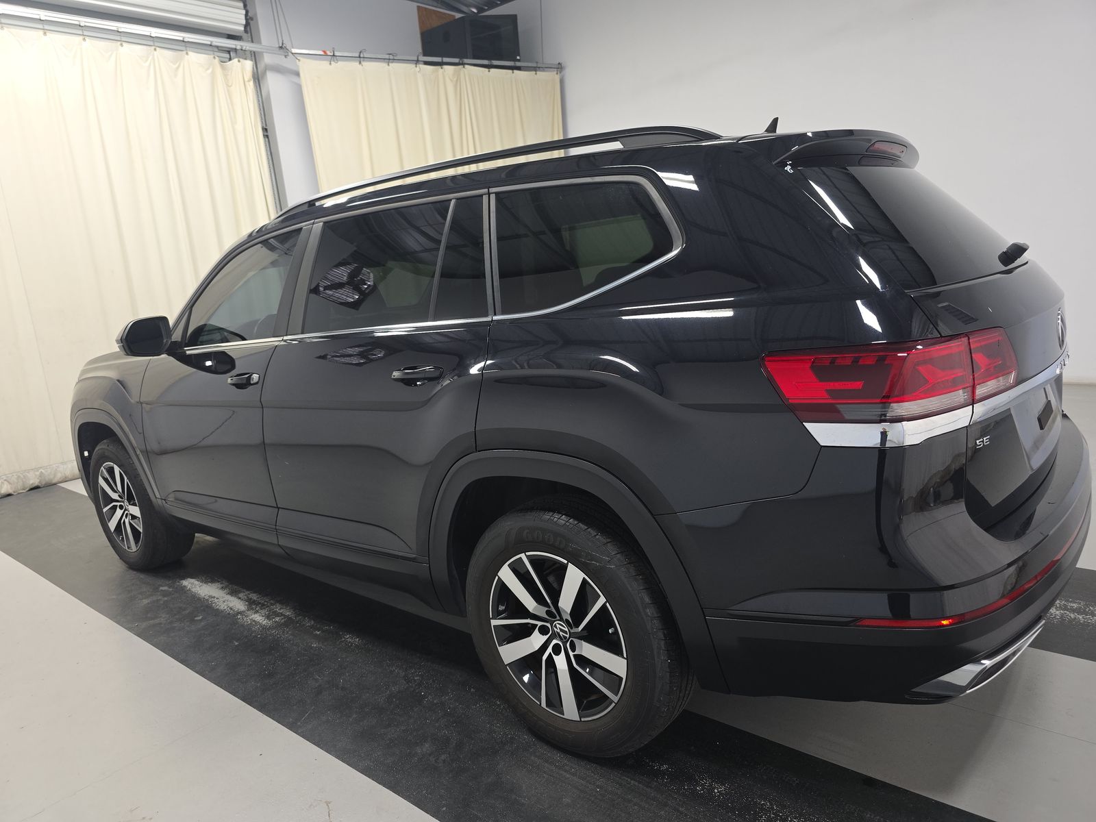 2022 Volkswagen Atlas 2.0T SE FWD