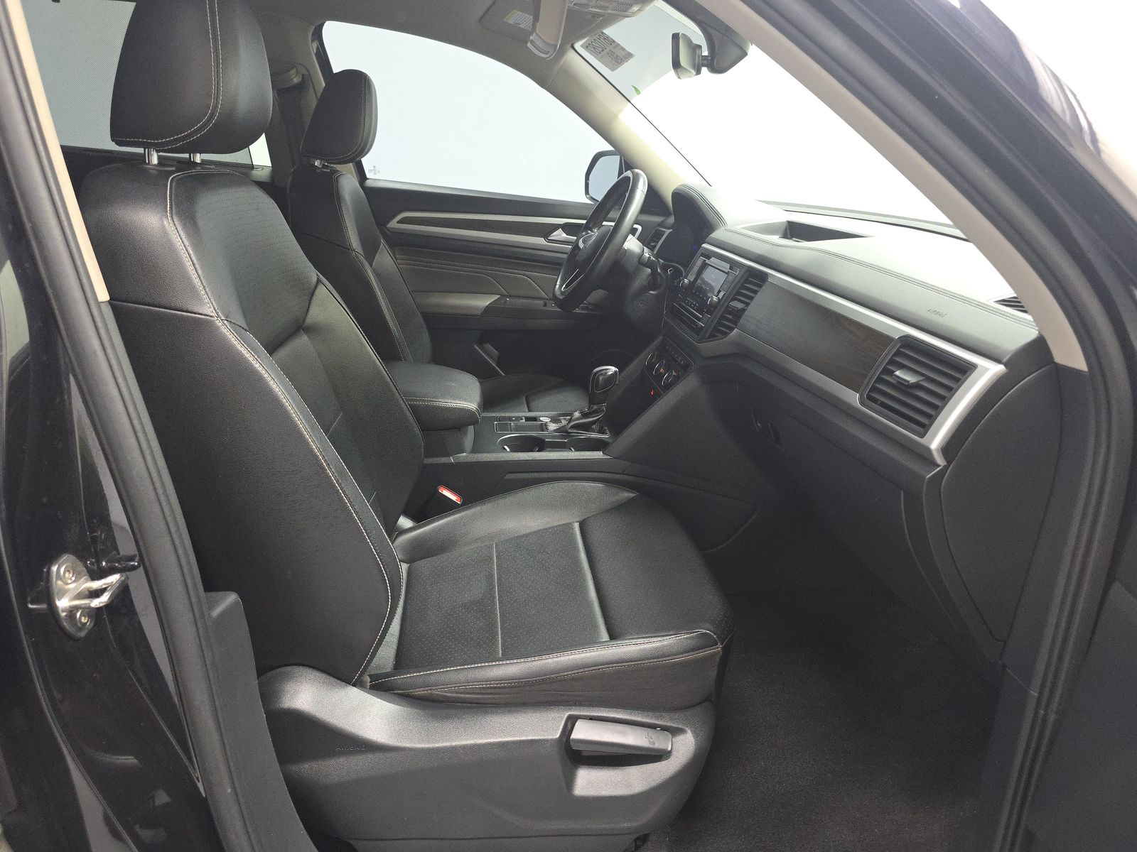 2022 Volkswagen Atlas 2.0T SE FWD
