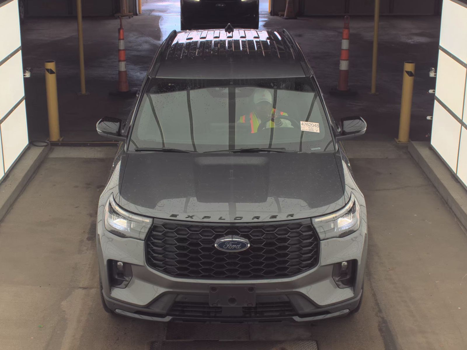 FORD EXPLORER - 3