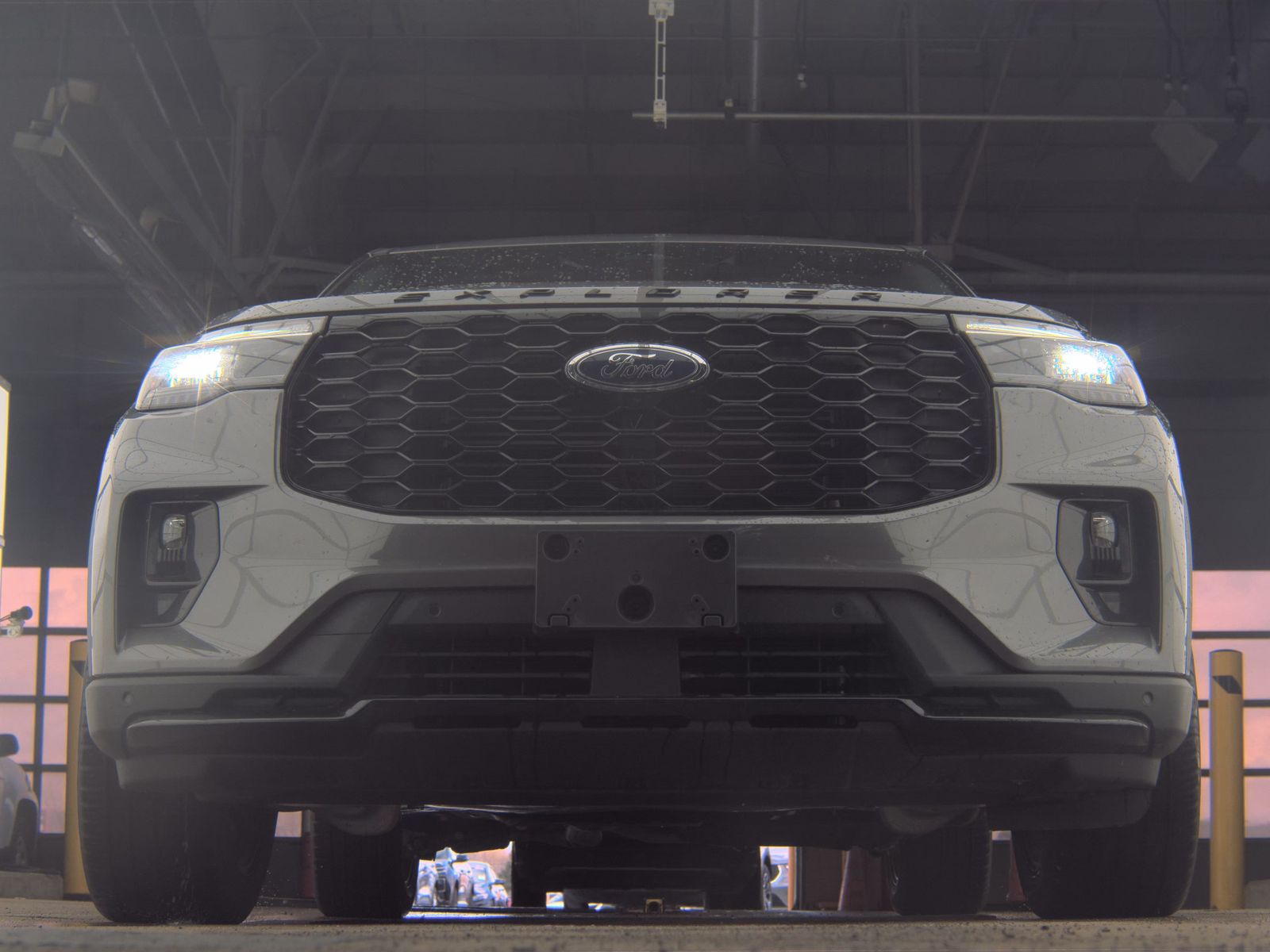 FORD EXPLORER - 4