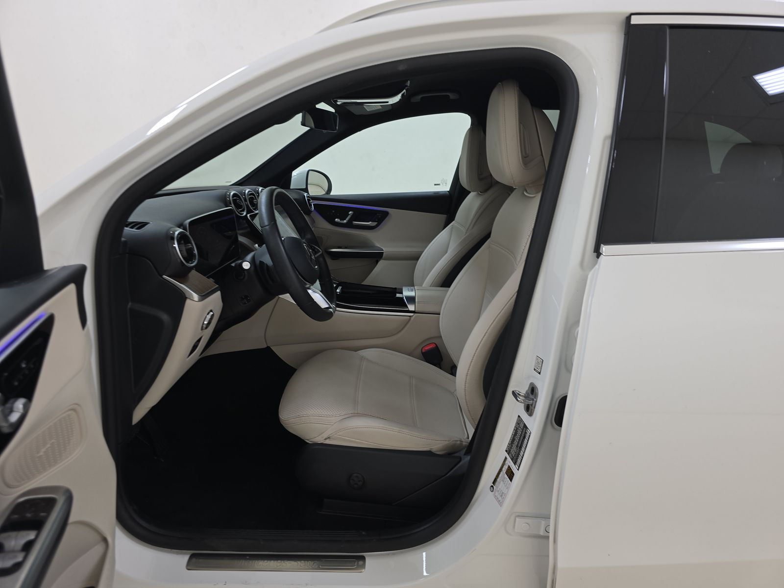 MERCEDES-BENZ GLC - 8